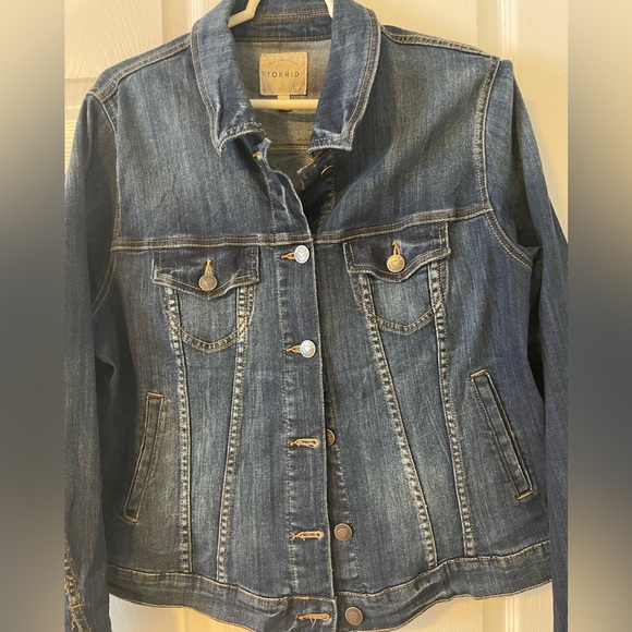 Torrid jean jacket - Picture 2 of 6